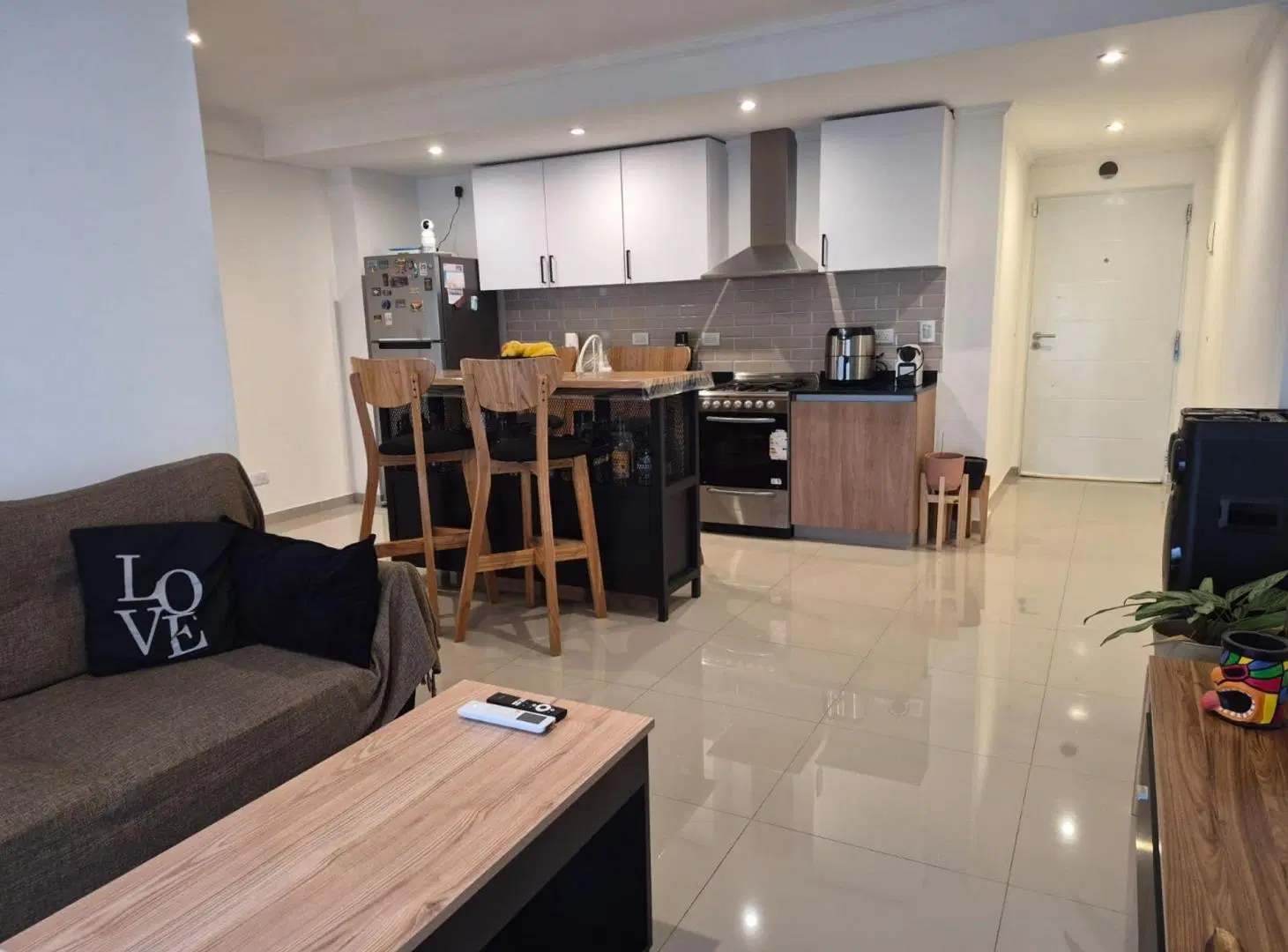 VENTA DPTO 3 AMBIENTES RAMOS MEJIA COCHERA 8