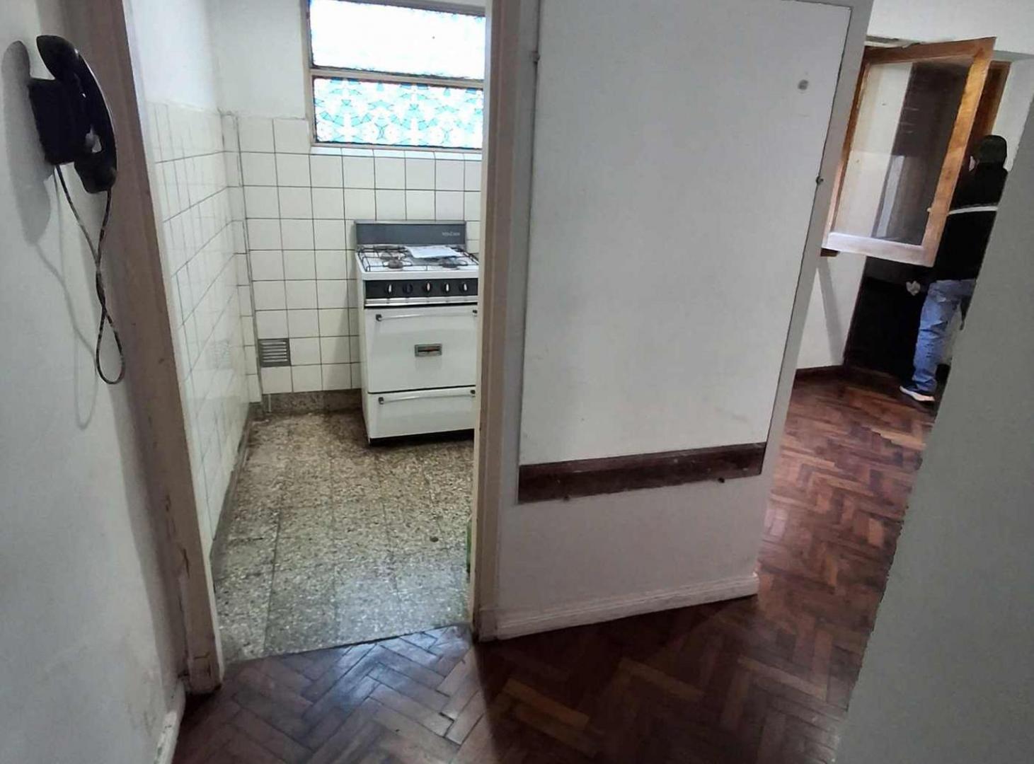 Foto de VENTA DEPARTAMENTO DE 2 AMBIENTES EN MONSERRAT, imagen 2