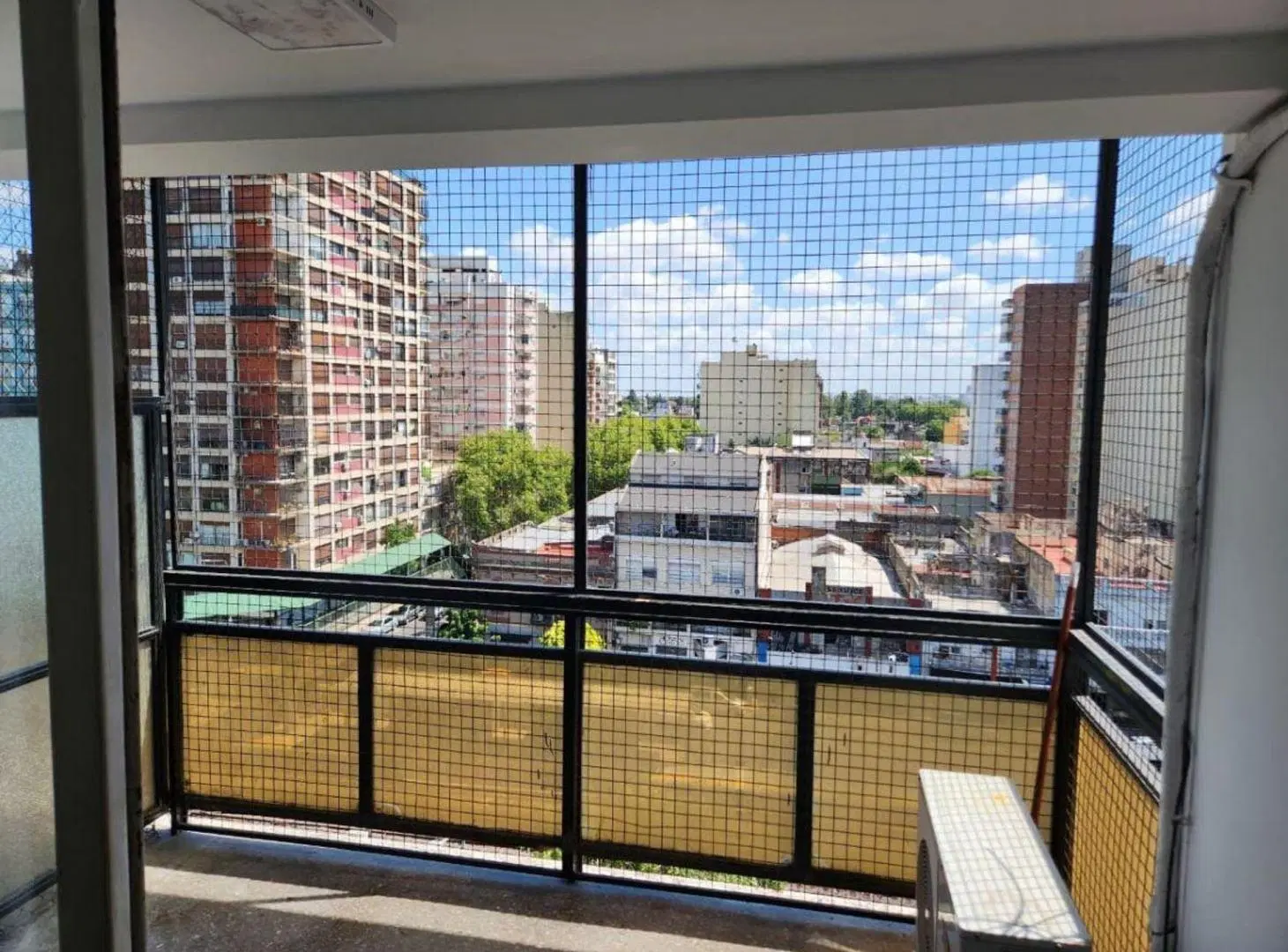 ALQUILER PROFESIONAL frente a estacion Ramos M 5