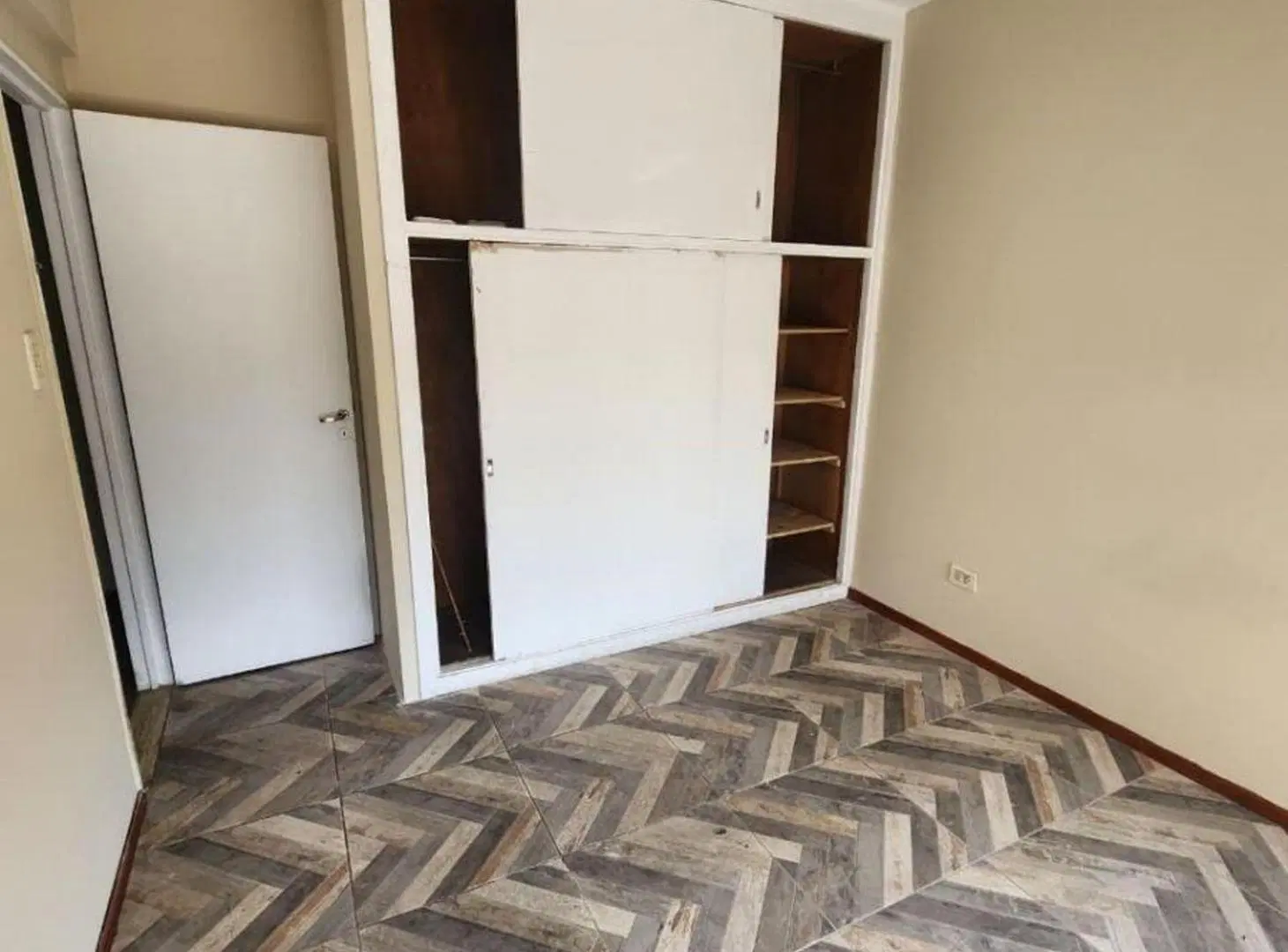 ALQUILER PROFESIONAL frente a estacion Ramos M 3