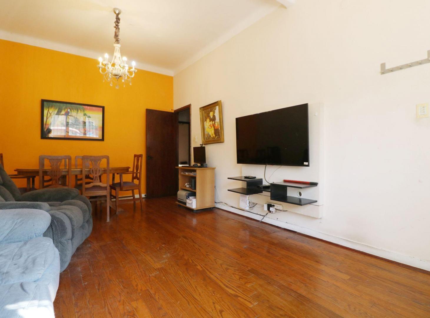 Foto de VENTA CASA PATIO, PARRILLA Y TERRAZA P. CHACABUCO, imagen 1