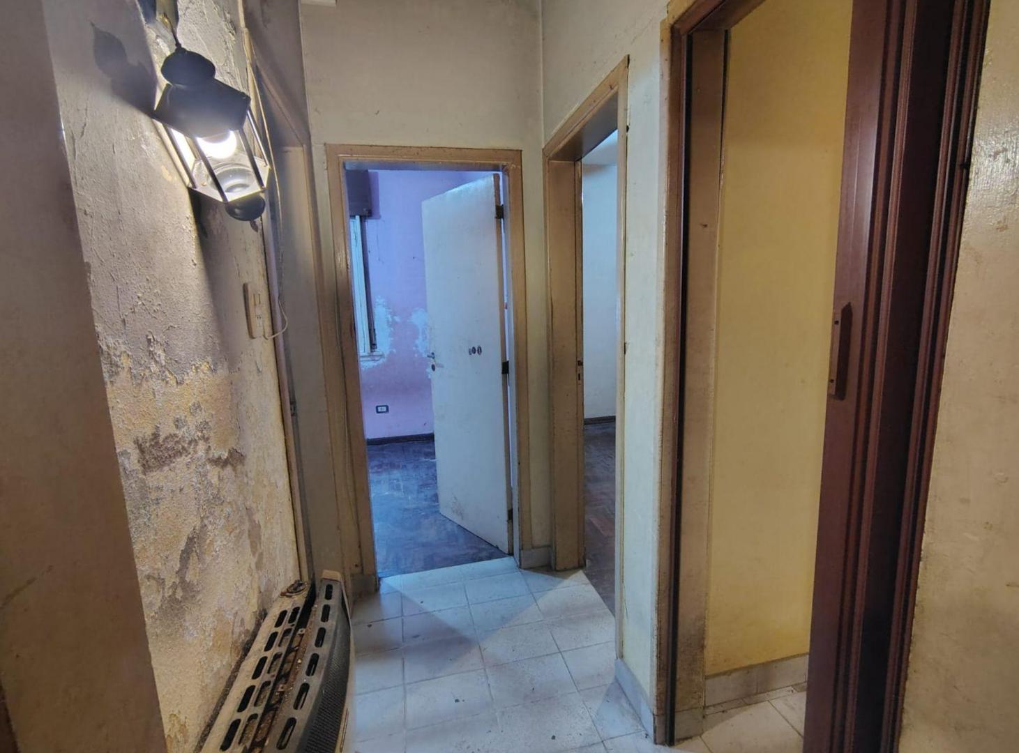 Foto de CASA LOTE PROPIO EN CASTELAR A REFACCIONAR, imagen 5
