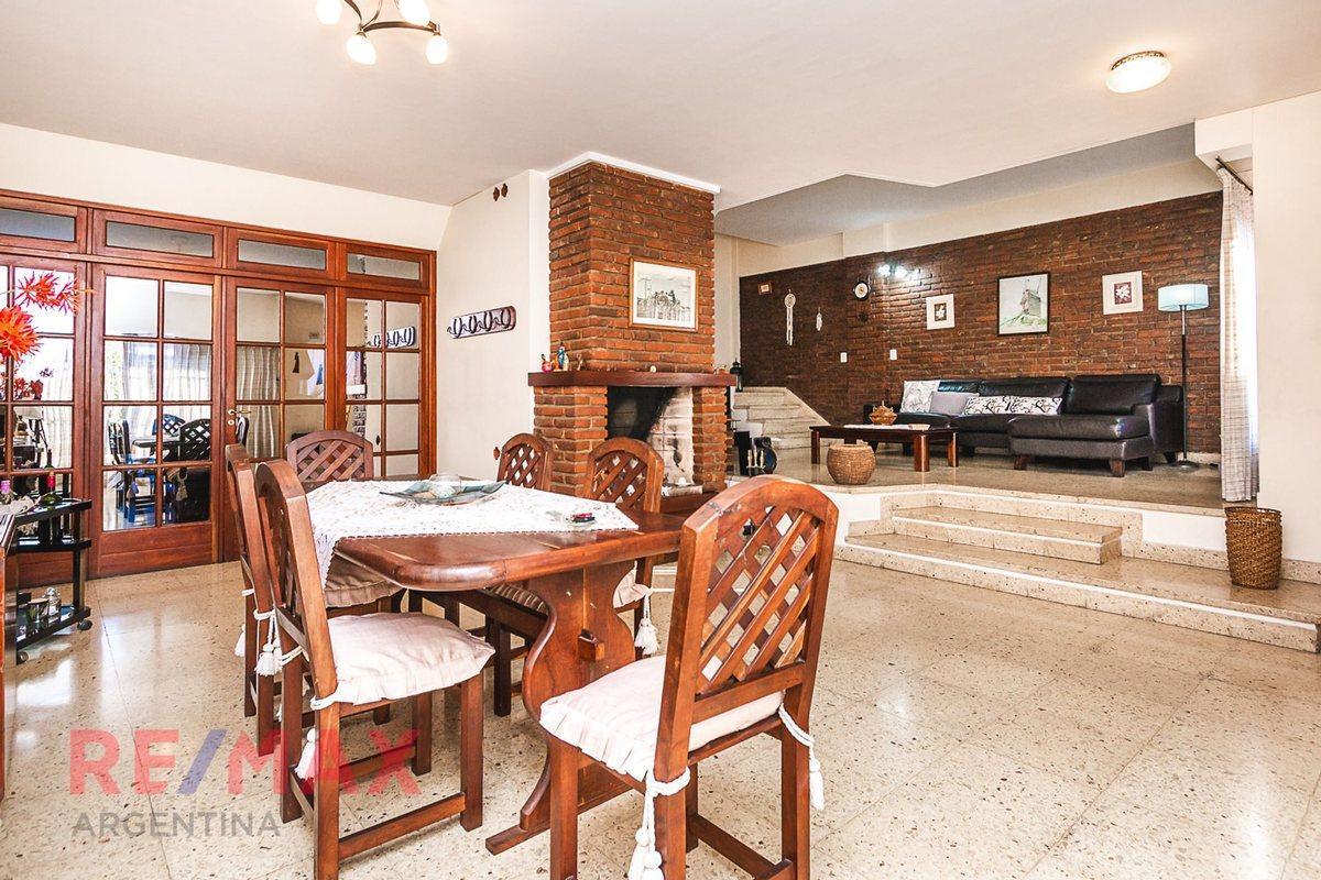Foto de VENTA CASA 4 AMBIENTES CIUDADELA JARDIN COCHERA, imagen 3