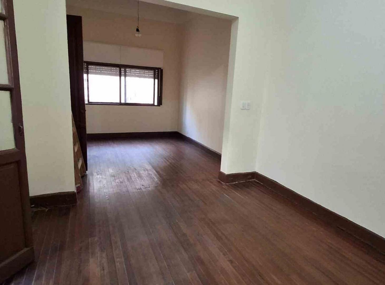 Foto de Casa en venta 4 ambientes lote propio en Flores, imagen 5