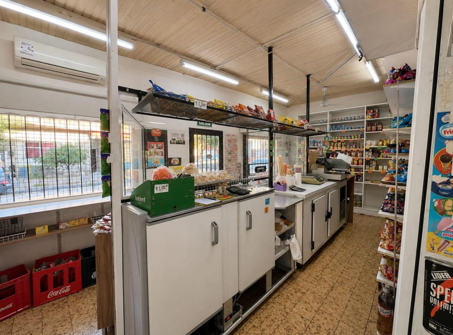 Foto de VENTA /PH 5 amb. + local impecable en San Justo, imagen 4