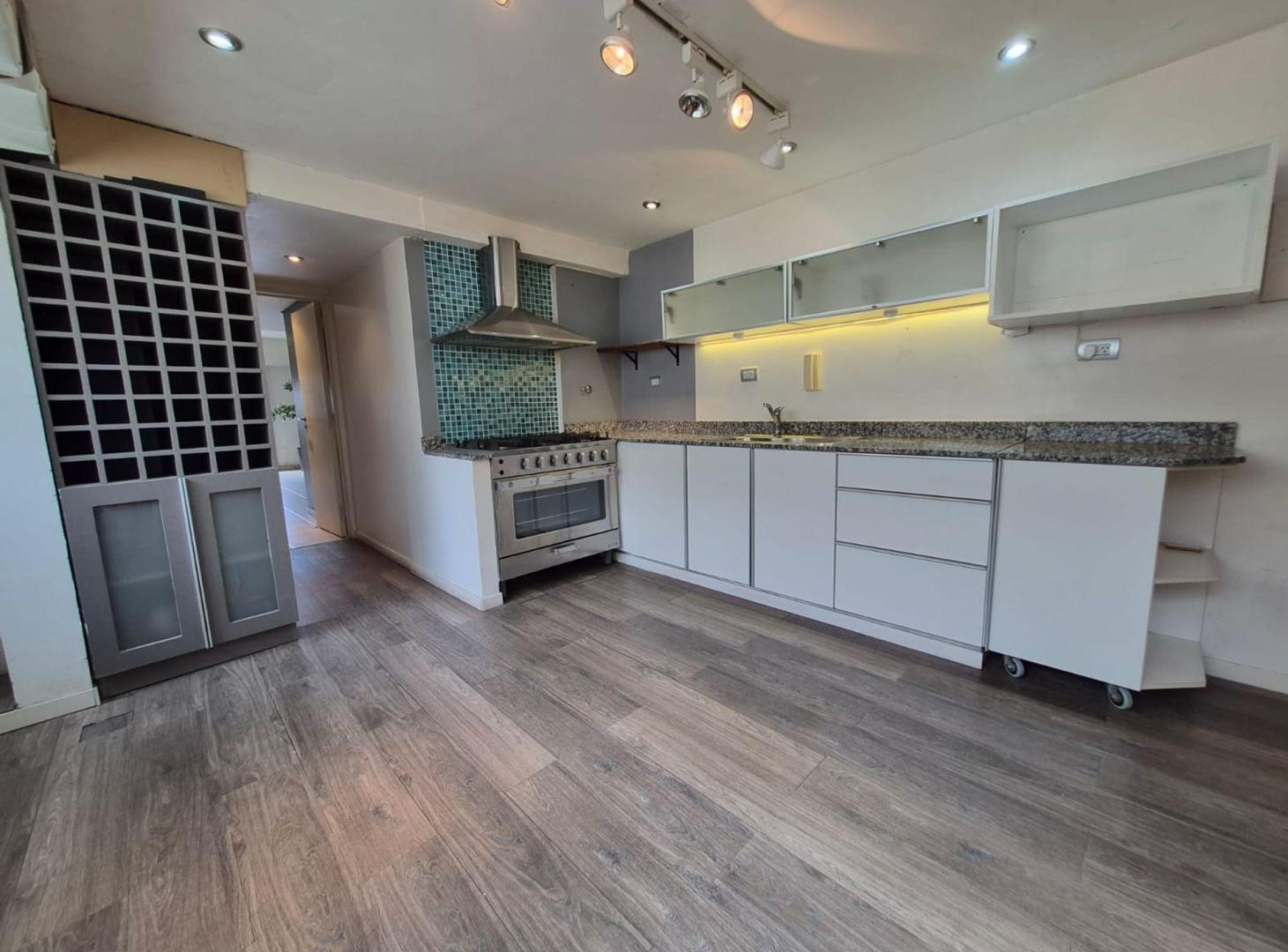 Foto de VENTA DPTO 4 AMB VILLA CRESPO BALCÓN COCHERA BAUL, imagen 4