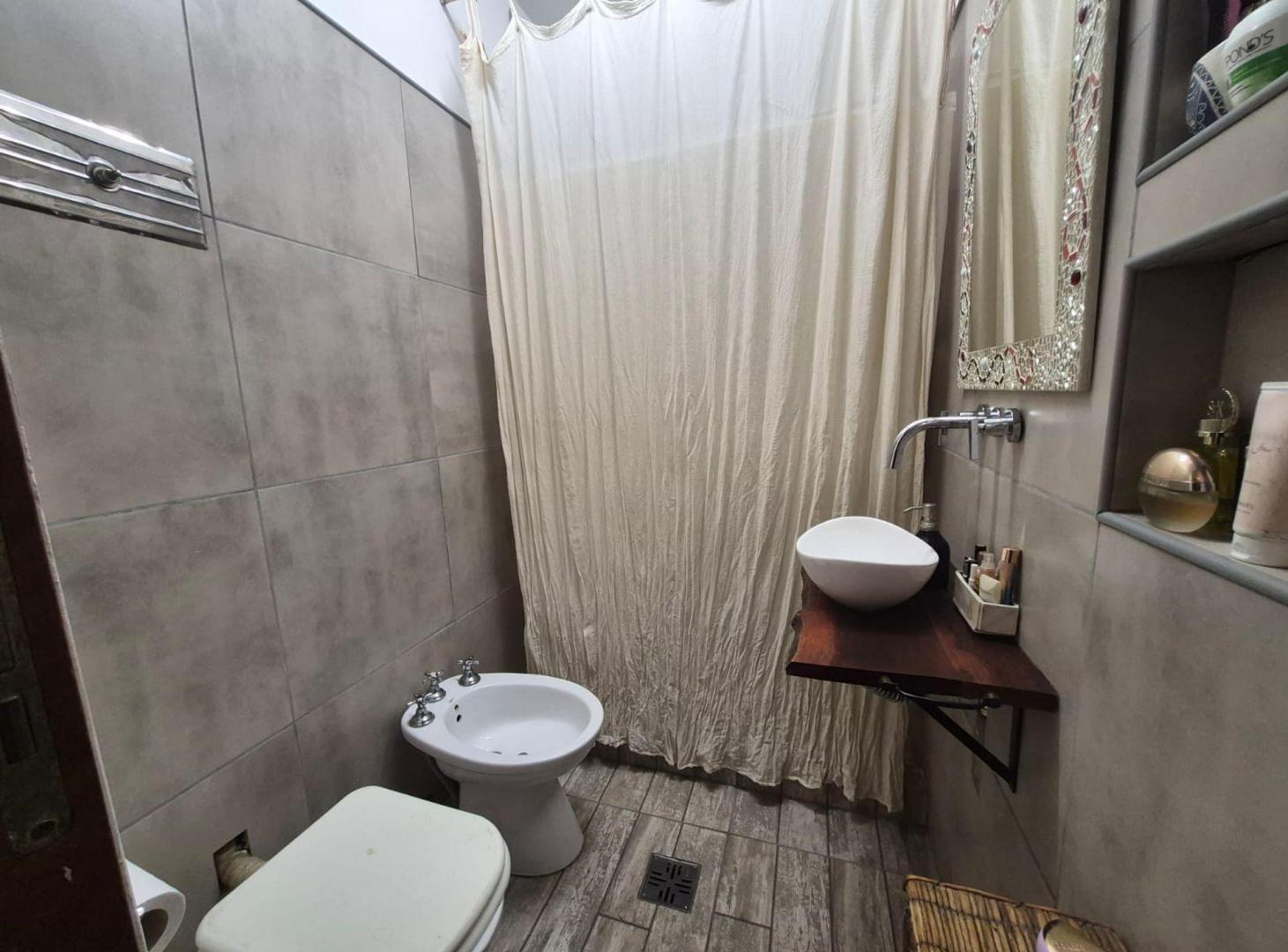 Foto de VENTA PH 2 AMBIENTES VERSALLES PATIO, imagen 3