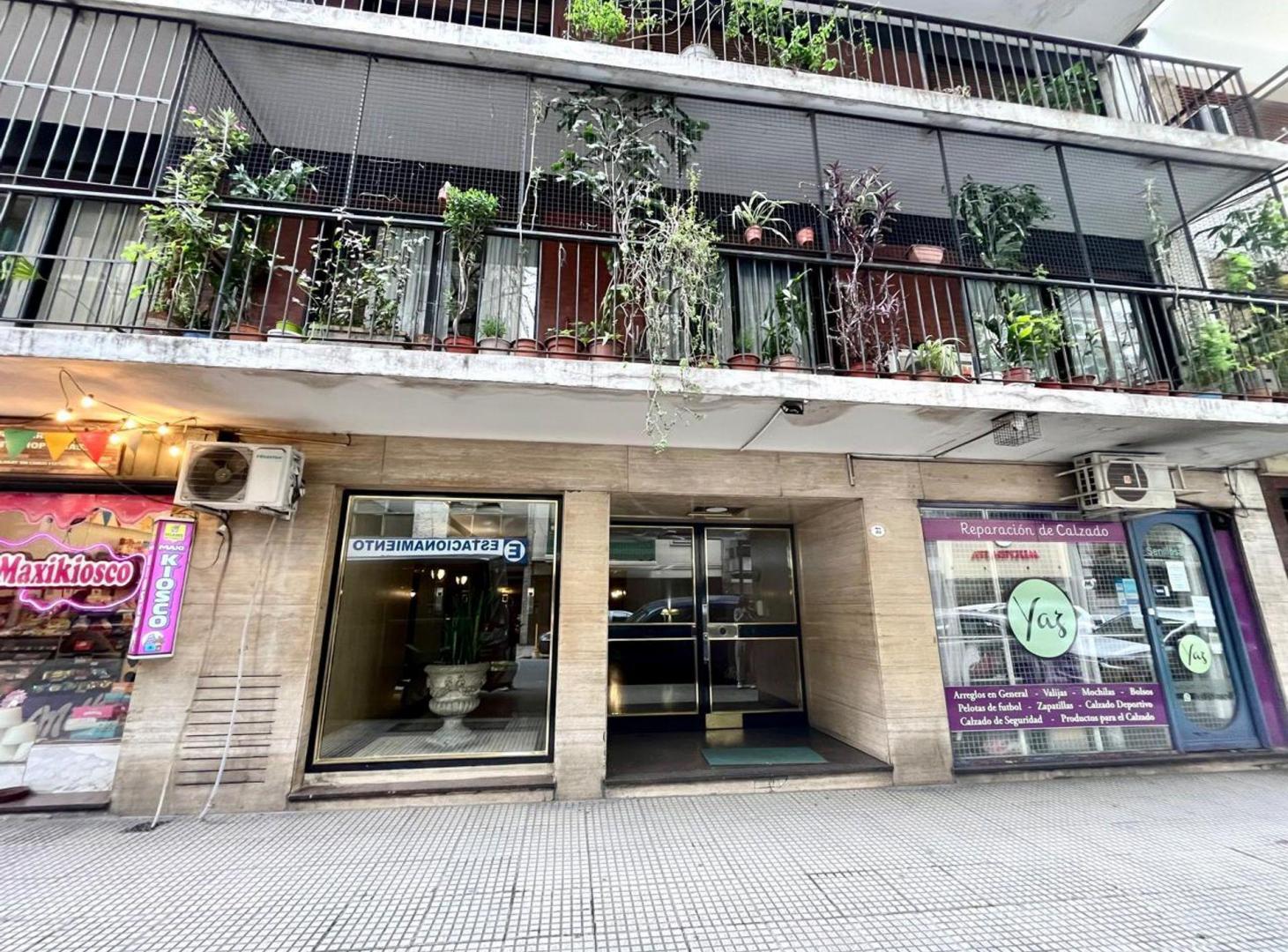 Foto de VENTA DEPARTAMENTO 4 AMBIENTES CABALLITO, imagen 1