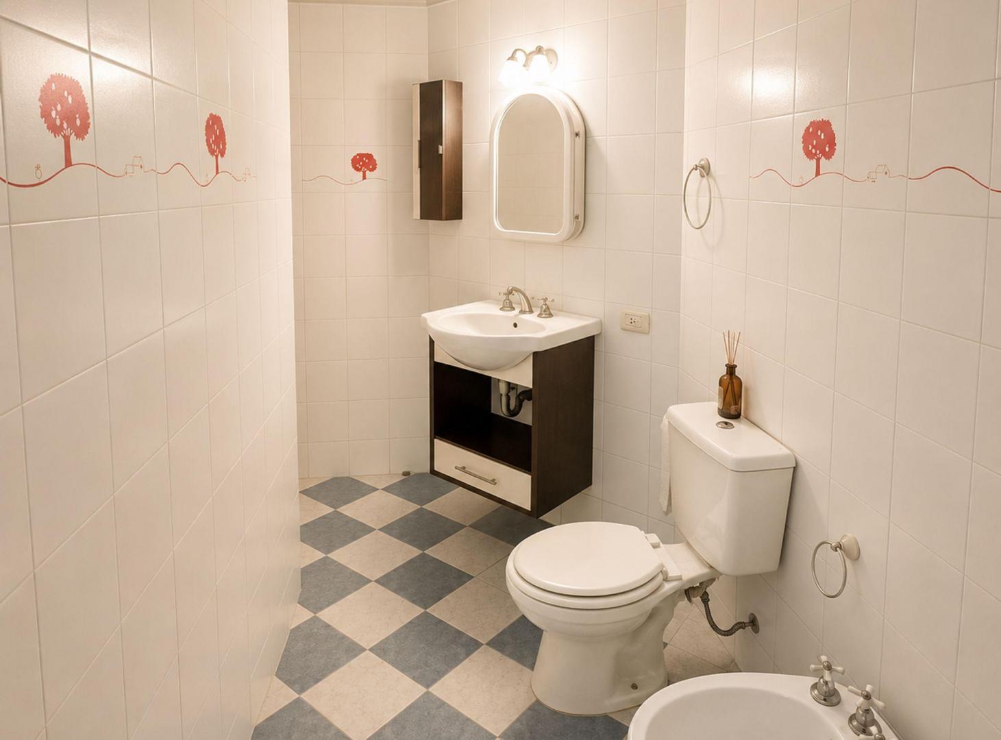 Foto de CASA TRIPLEX BOEDO JARDIN/ QUINCHO/ 3 DORMITORIOS, imagen 5