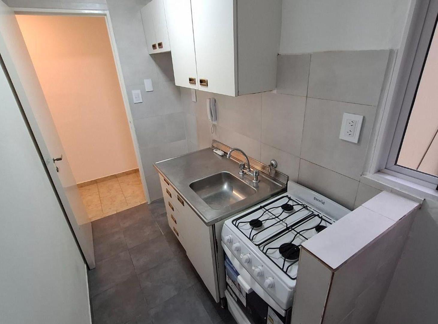 Foto de ALQUILER DEPARTAMENTO 2 AMBIENTES C/BALCON FLORES, imagen 5