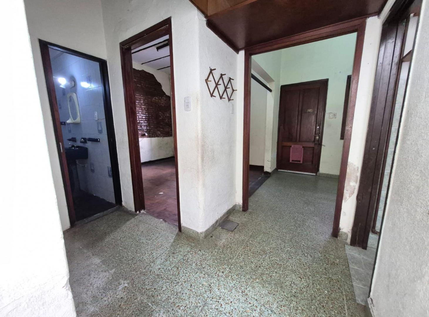 Foto de VENTA PH 4 AMBIENTES MATADEROS A REFACCIONAR, imagen 1