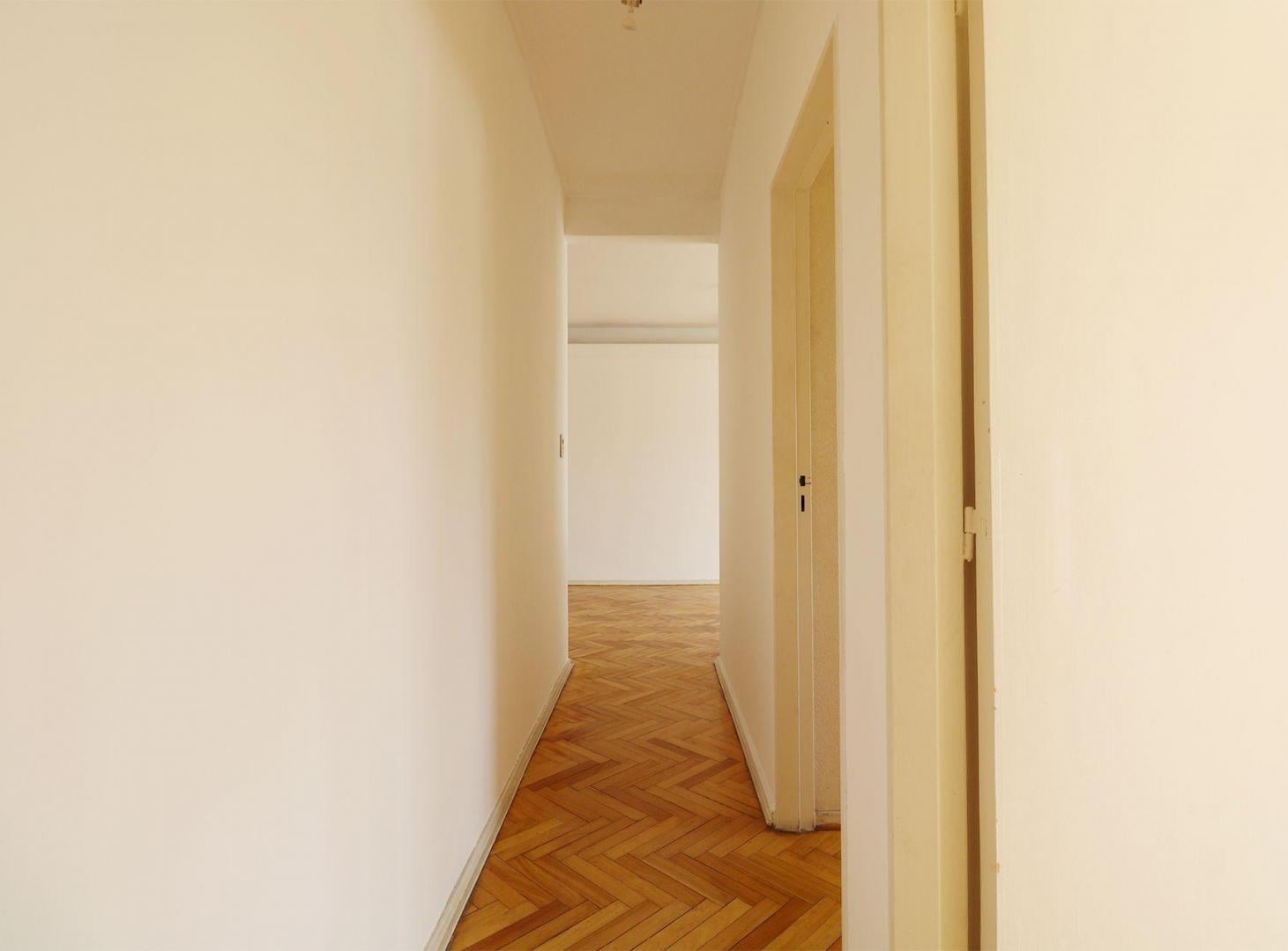 Foto de VENTA DEPARTAMENTO 3 AMB C/BALCON LUMINOSO FLORES, imagen 5