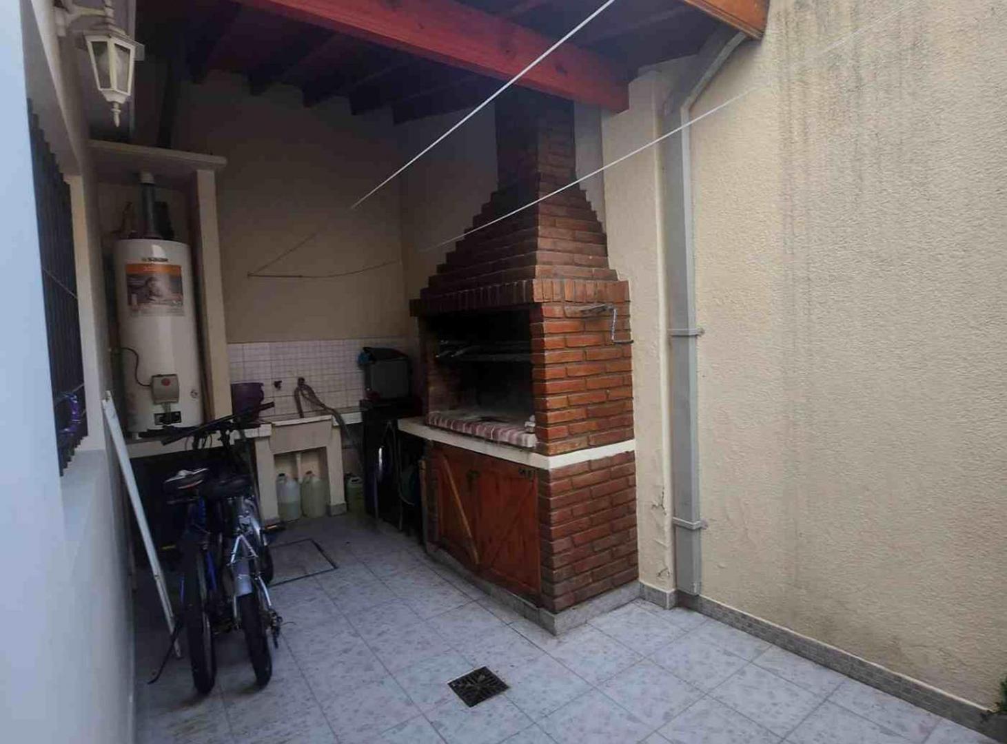 Foto de Duplex en venta en Joaquin V. Gonzalez 1400,Lanus, imagen 2