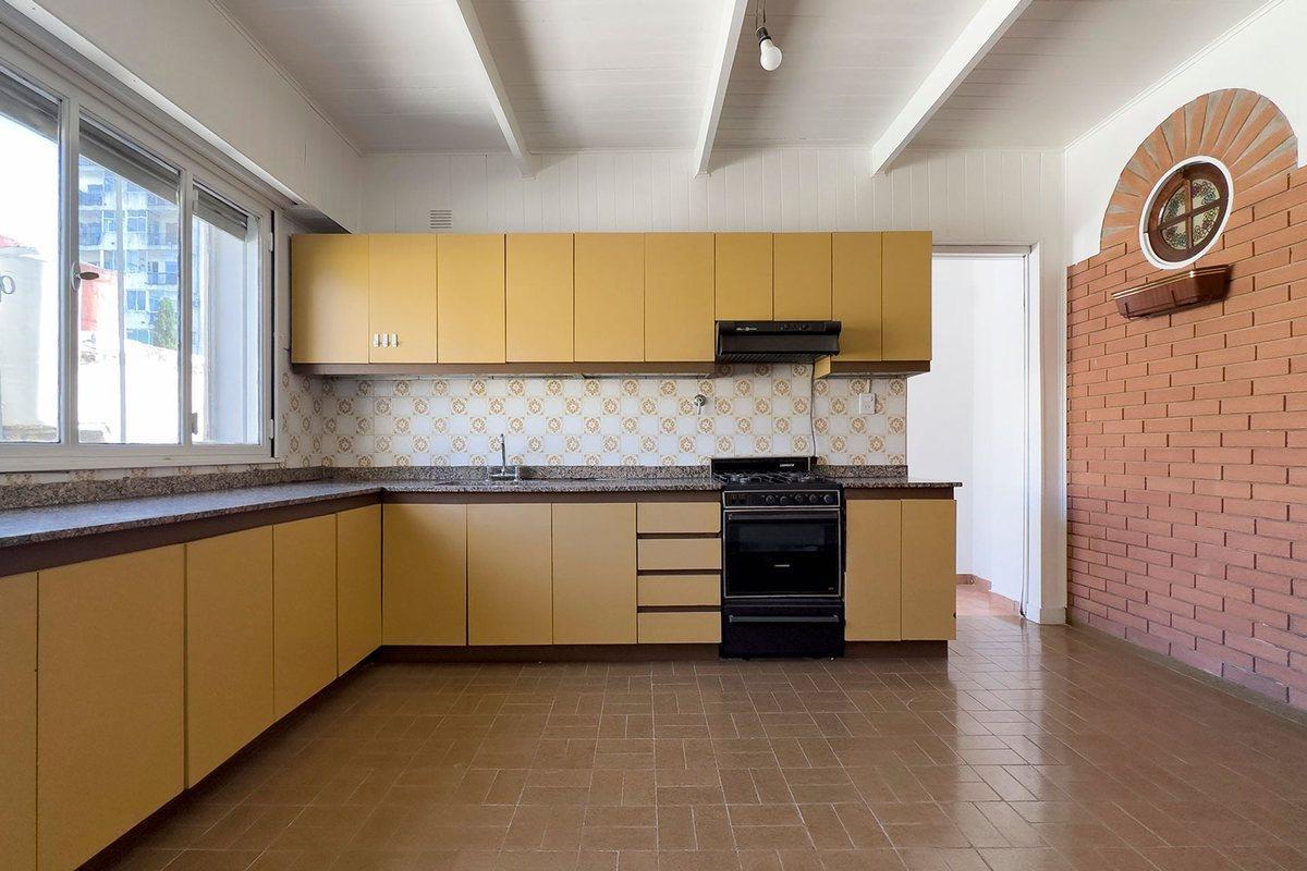 Foto de VENTA PH 6AMB MUY LUMINOSO BALCÓN TERRAZA QUINCHO, imagen 4