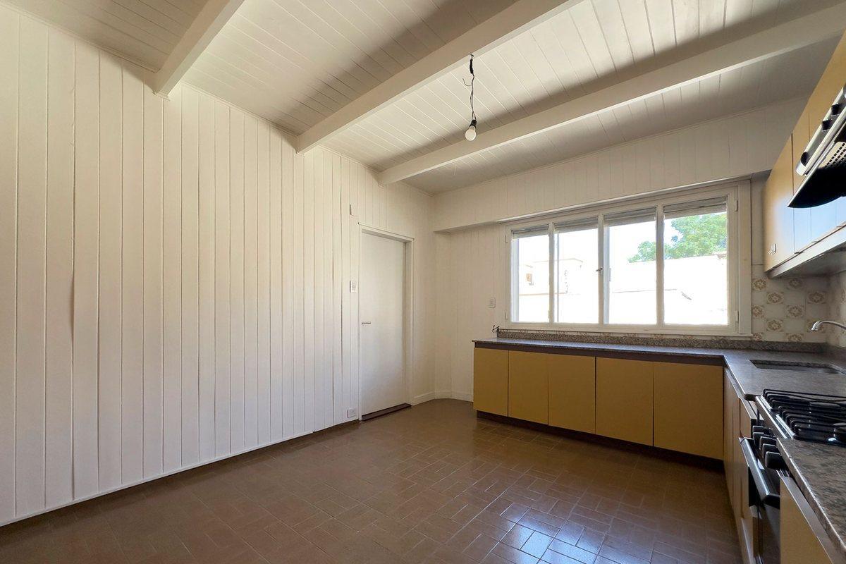 Foto de VENTA PH 6AMB MUY LUMINOSO BALCÓN TERRAZA QUINCHO, imagen 5