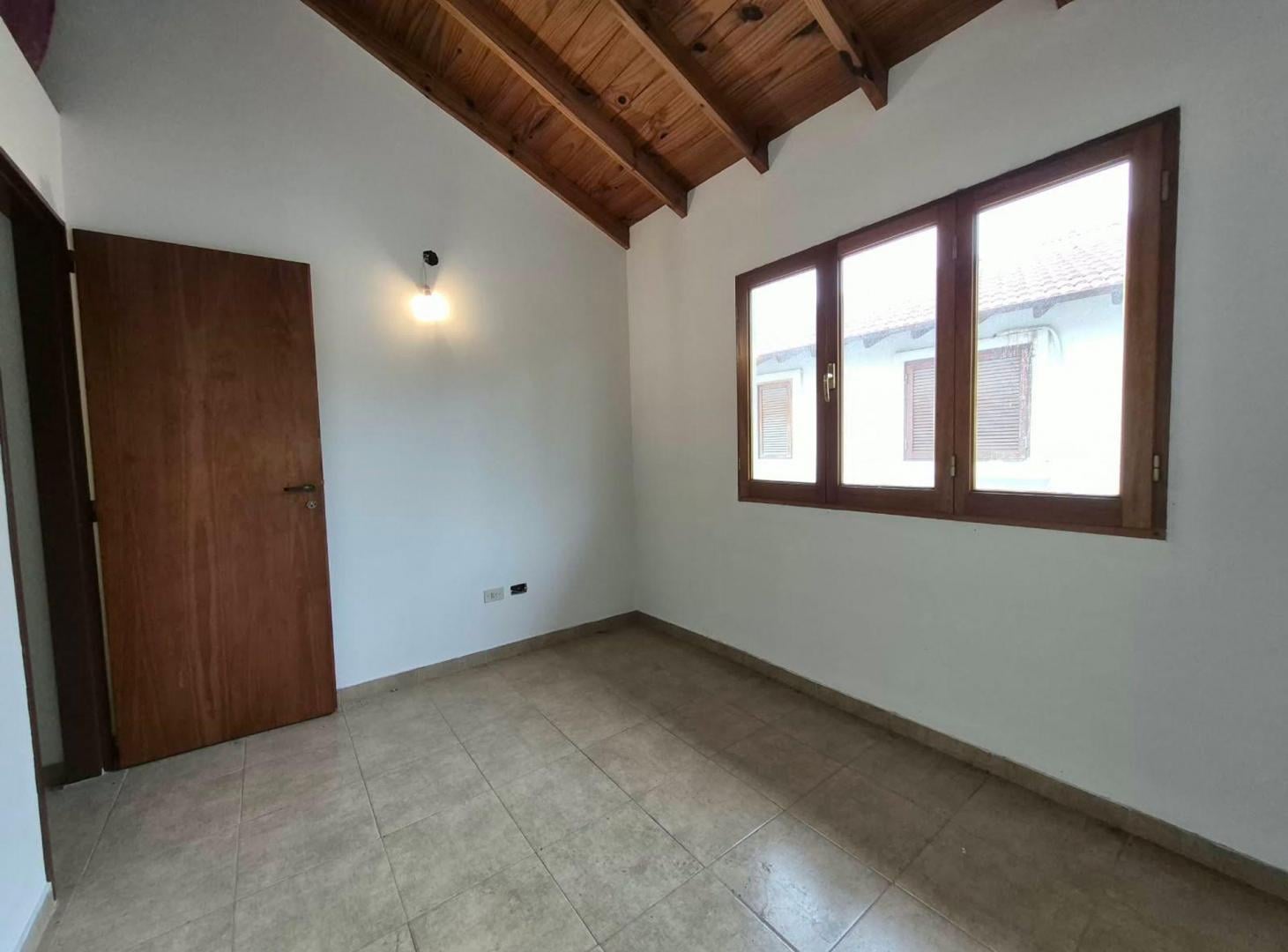 Foto de VENTA DUPLEX 3 AMB VILLA LUZURIAGA PATIO, imagen 4