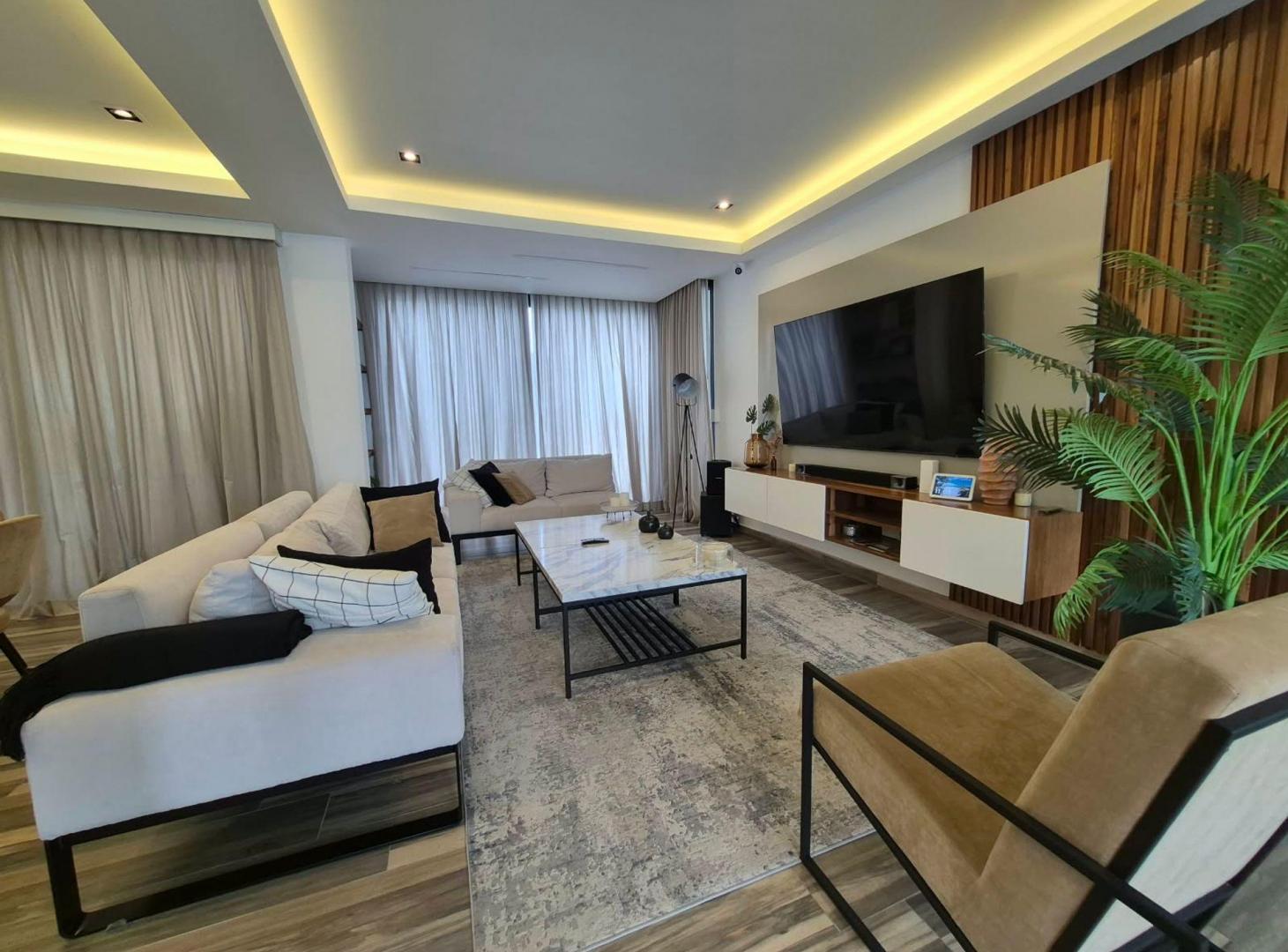 Foto de VENTA CASA 6 AMB TERRALAGOS CANNING AMUEBLADA, imagen 2
