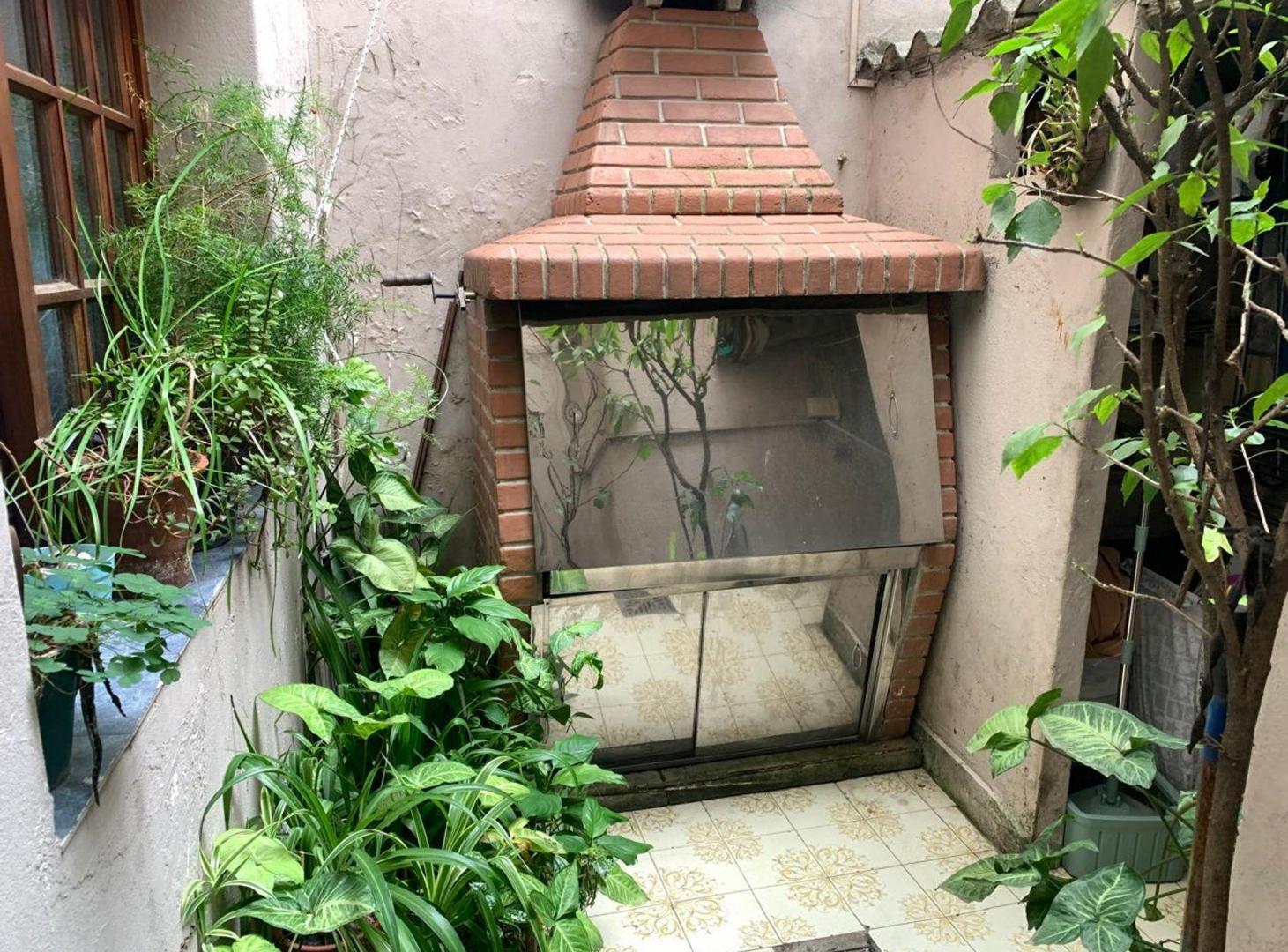 Foto de PH 4 AMB A REFACCIONAR C/PATIO/PARRILL SIN EXPENSA, imagen 2