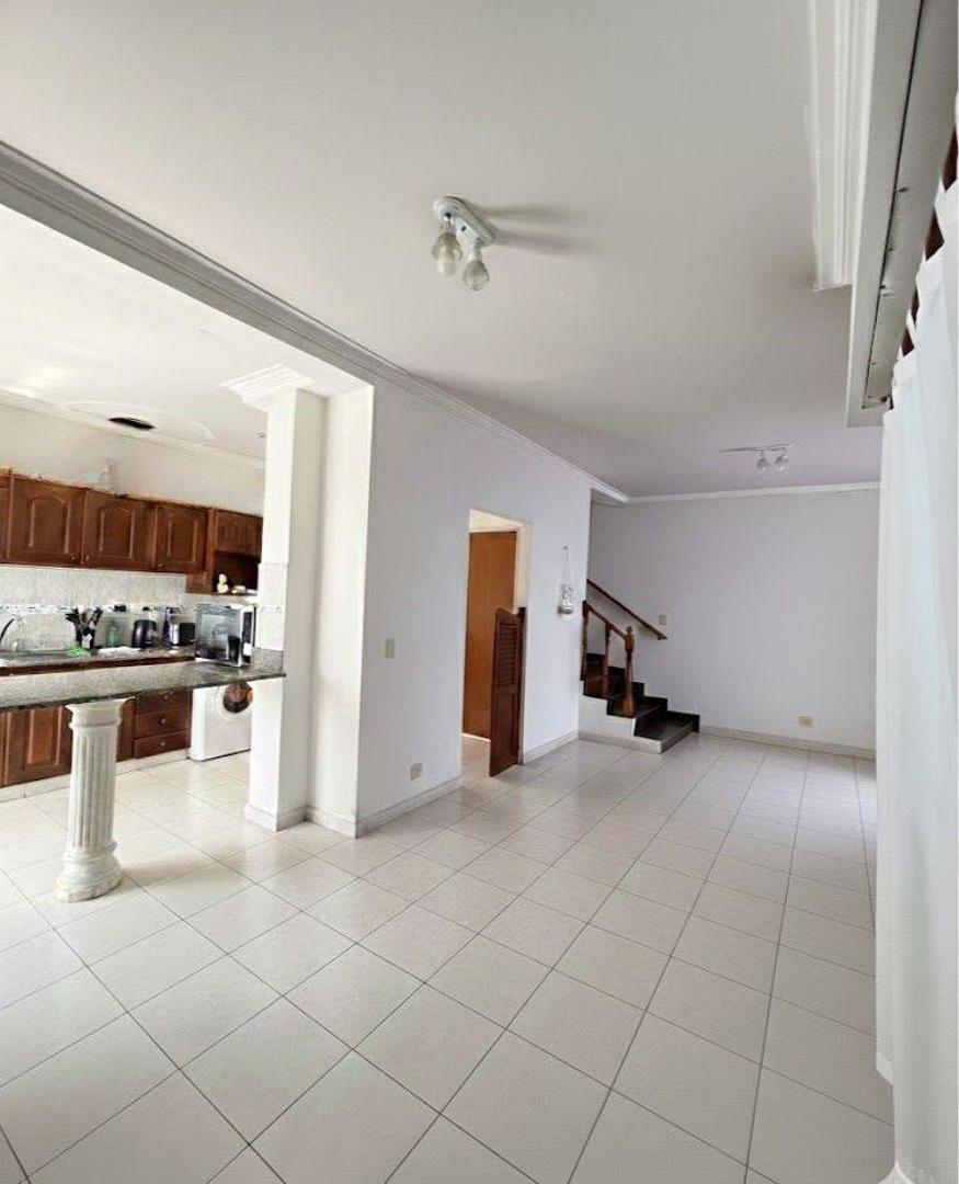 Foto de 46 entre 134 y 135 Duplex al Frente, imagen 1
