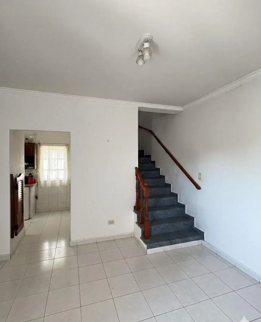 46 entre 134 y 135 Duplex al Frente 5