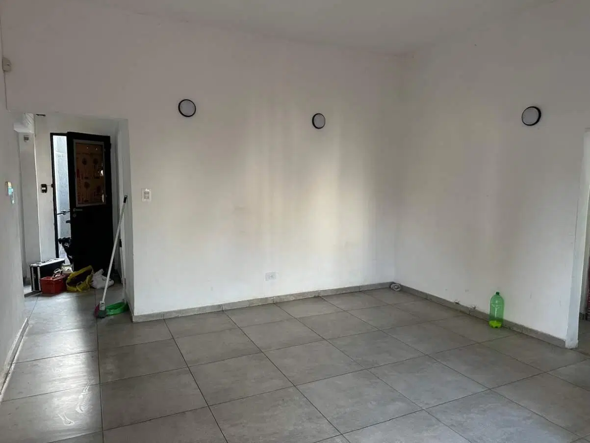 CASA RECICLADA A NUEVA CON PATIO Barrio Corral de Palos 3