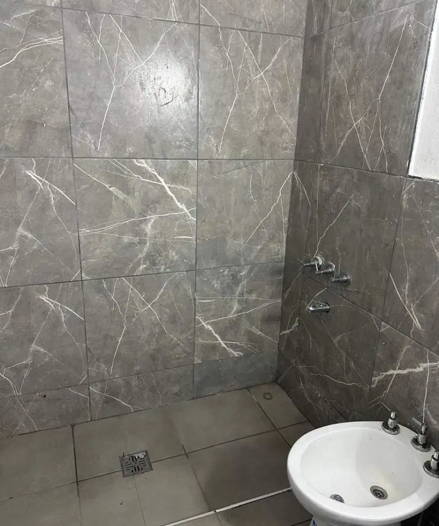 CASA RECICLADA A NUEVA CON PATIO Barrio Corral de Palos 4