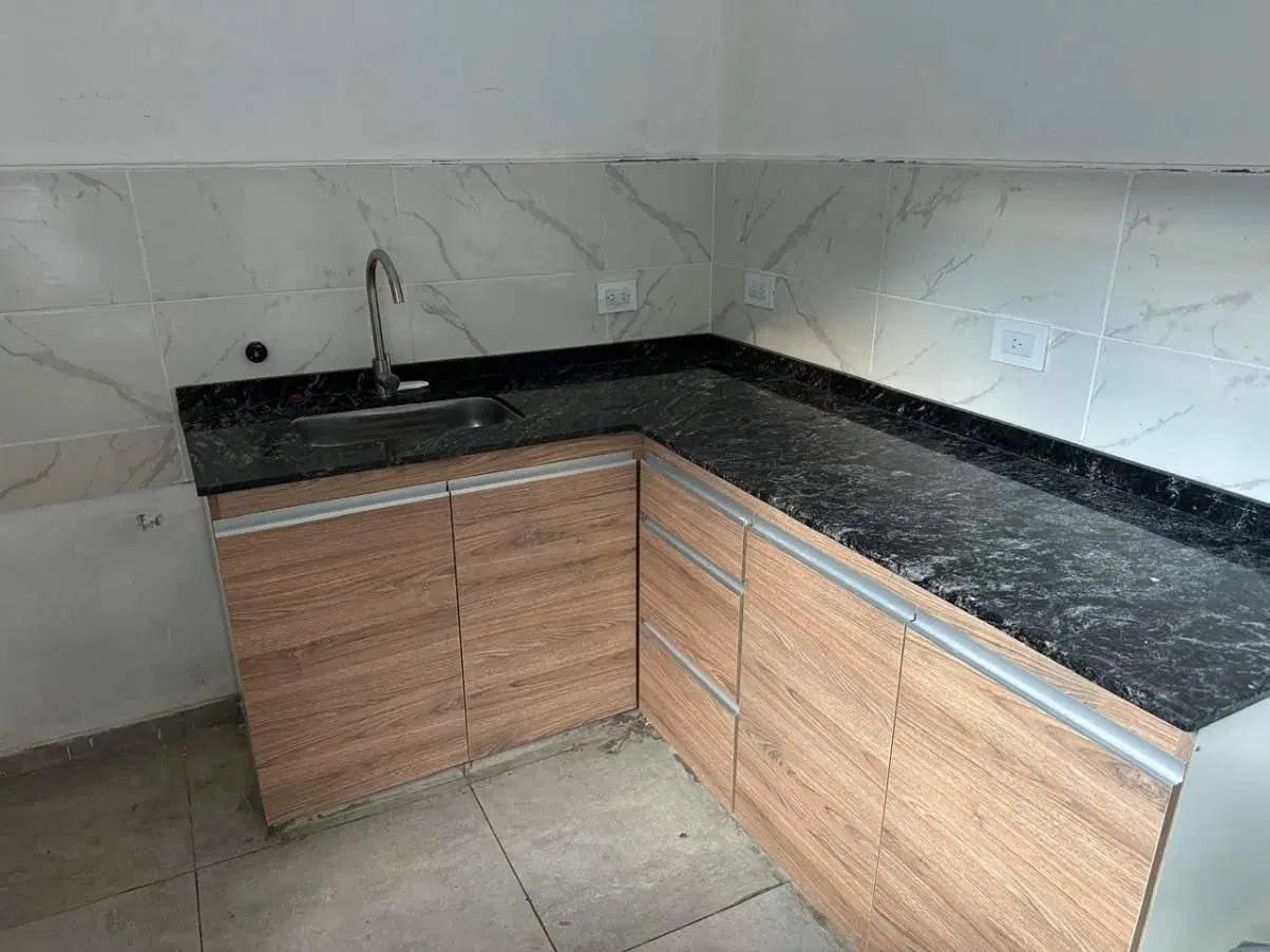 CASA RECICLADA A NUEVA CON PATIO Barrio Corral de Palos 1