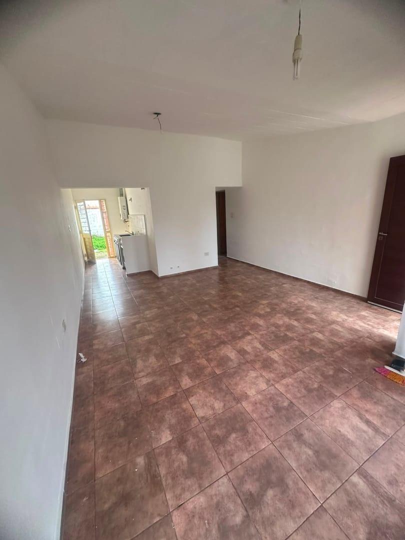 Foto de Casa en venta – Barrio Los Boulevares/Lili Benítez II – Patio y 200 m², imagen 1