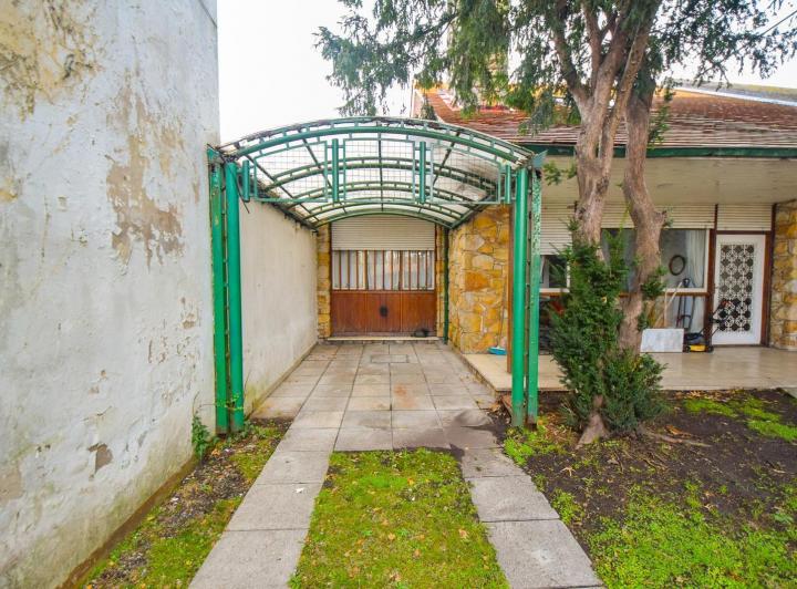VENTA - Chalet 4 Ambientes c/gran parque - Chauvin 5