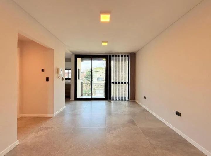 ALQUILER 24 MESES - Departamento 2 Ambientes c/balcón - Güemes 1
