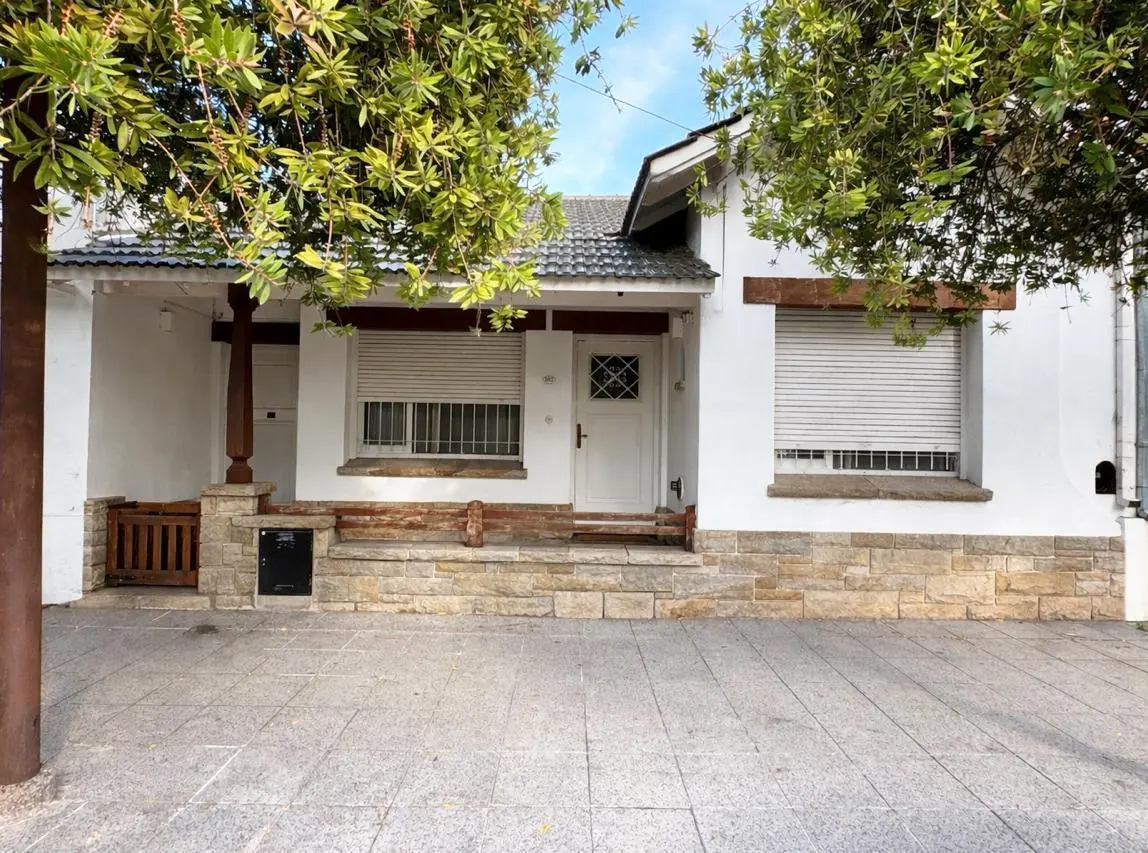 VENTA - Oportunidad Chalet 5 Ambientes con Patio - Chauvin 3