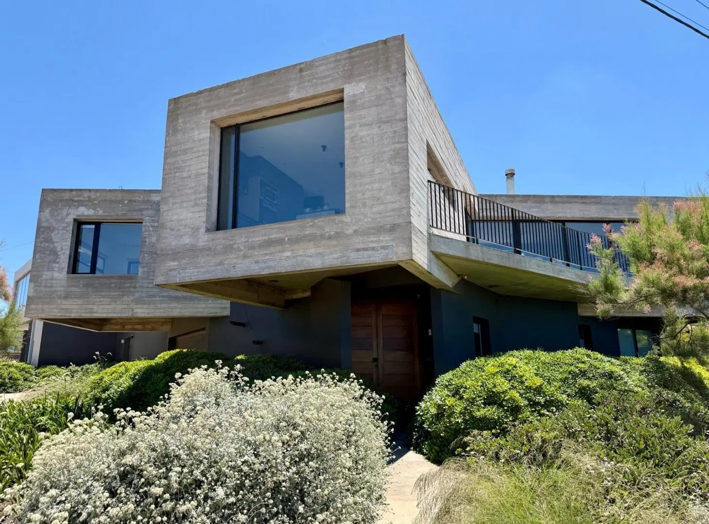 VENTA - Exclusiva Casa Frente al Mar en Acantilados | Diseño y Vista Panorámica 4