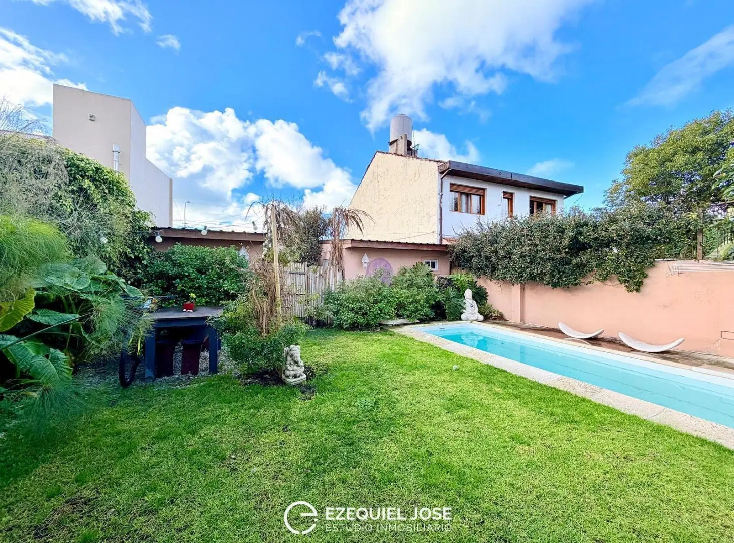 Alquiler 24 meses - Casa 3 Ambientes c/Jardín y pileta - Parque Luro 4