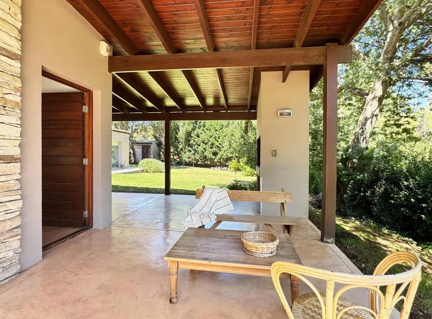 VENTA - Casa 4 Ambientes c/Jardin y Parrilla - Acantilados 2