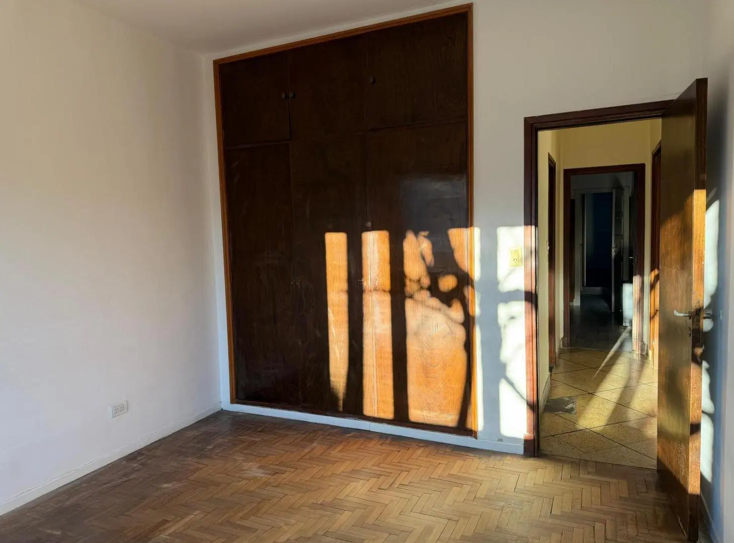 Alquiler 24 meses - Casa 3 Ambientes c/Patio - Plaza Peralta Ramos 3