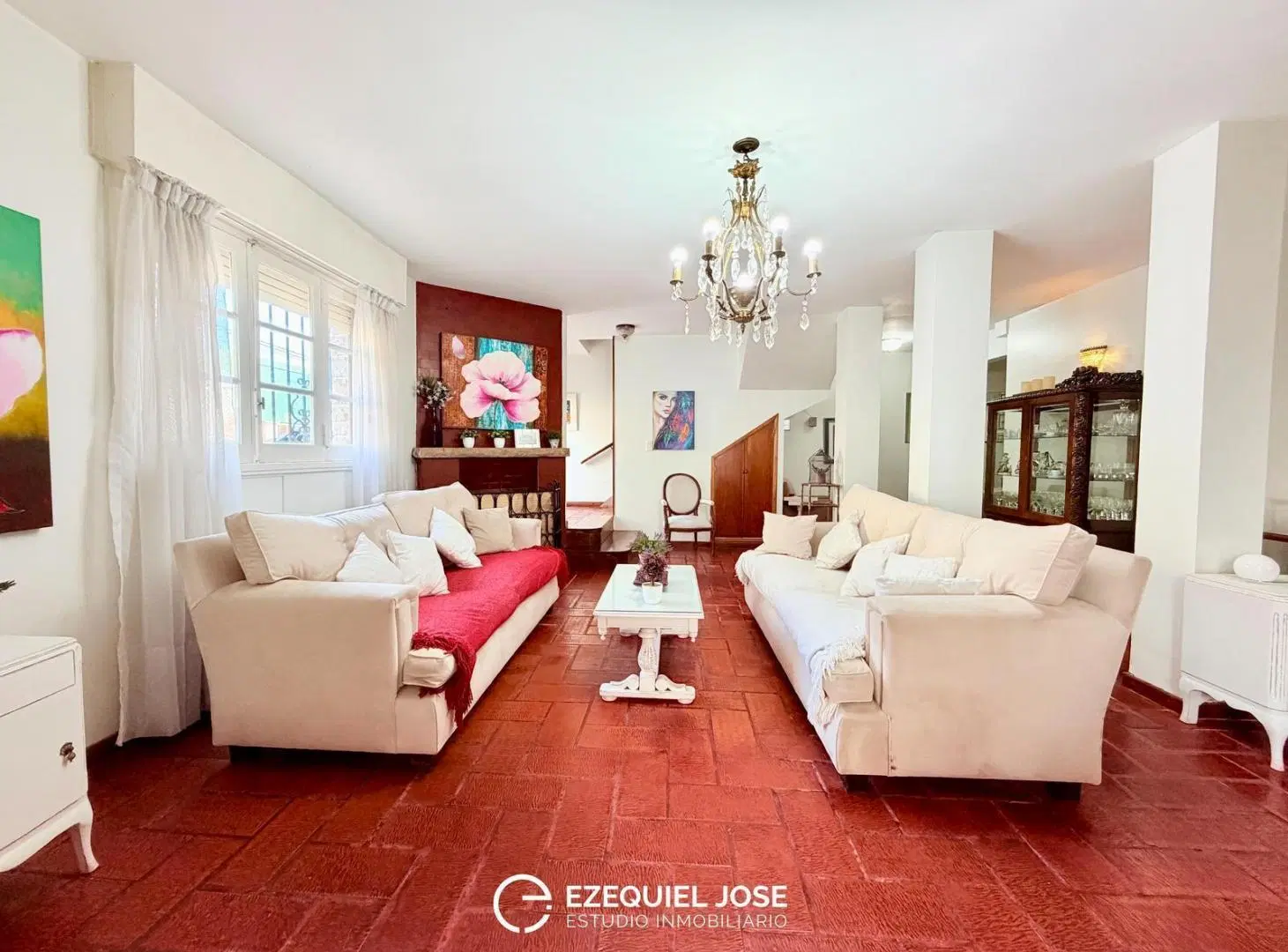 VENTA | Chalet de Categoría con Garage | Apto Profesional | La Perla 8