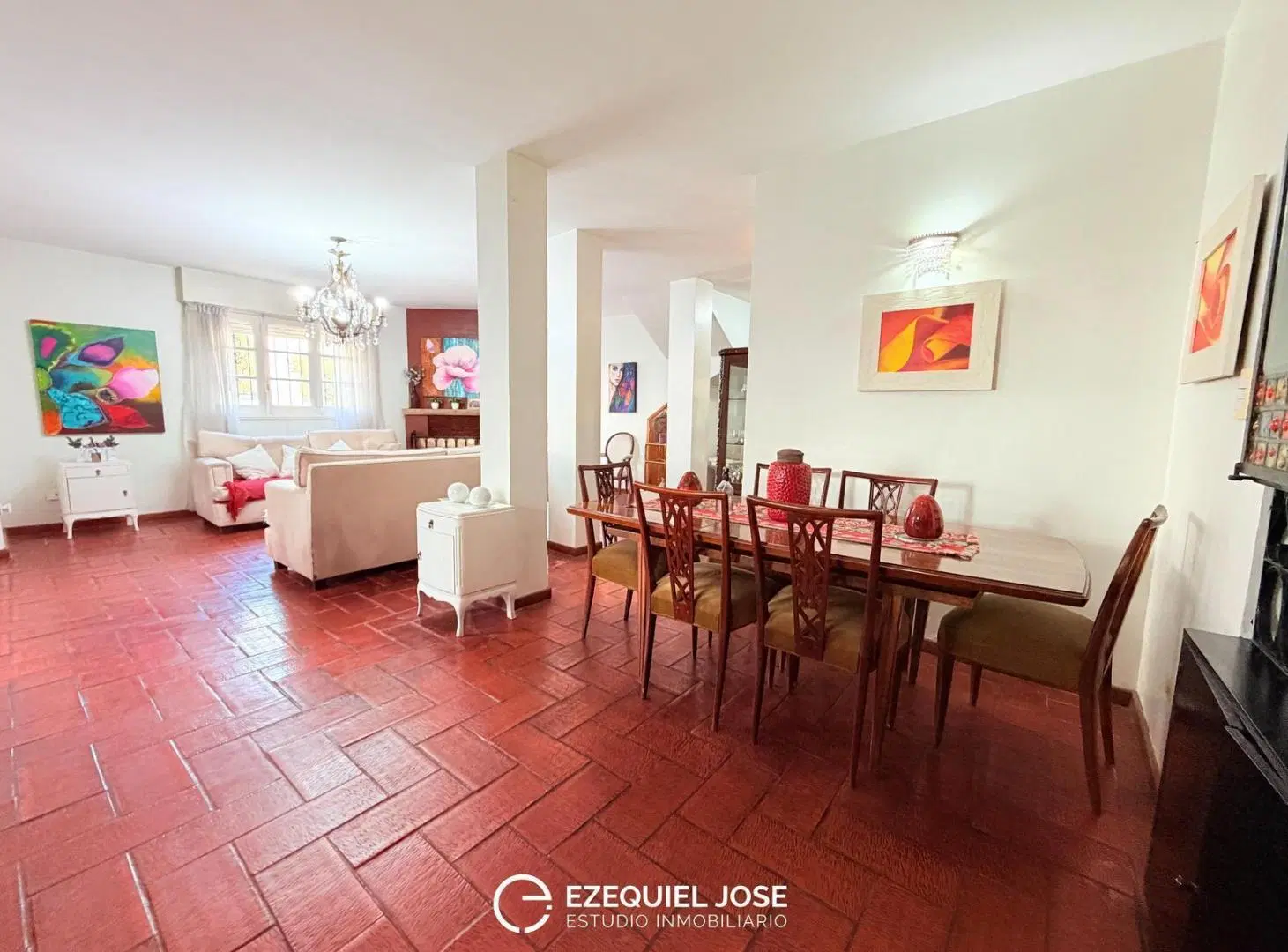 VENTA | Chalet de Categoría con Garage | Apto Profesional | La Perla 8