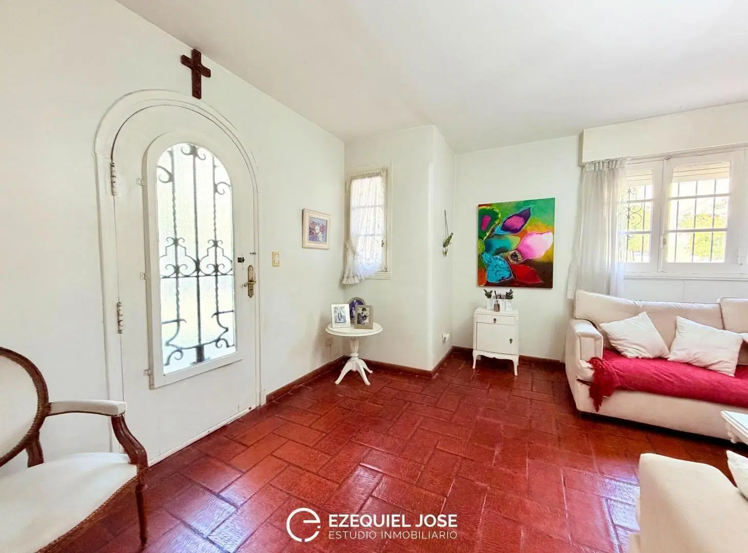 VENTA | Chalet de Categoría con Garage | Apto Profesional | La Perla 5