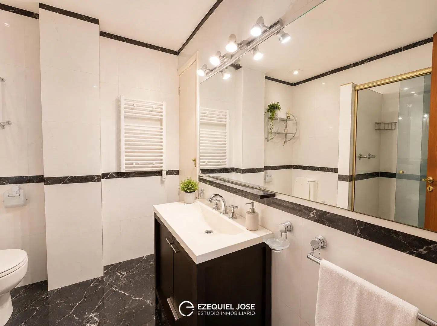 VENTA - Apto Crédito Departamento 3 Ambientes - frente al mar 1