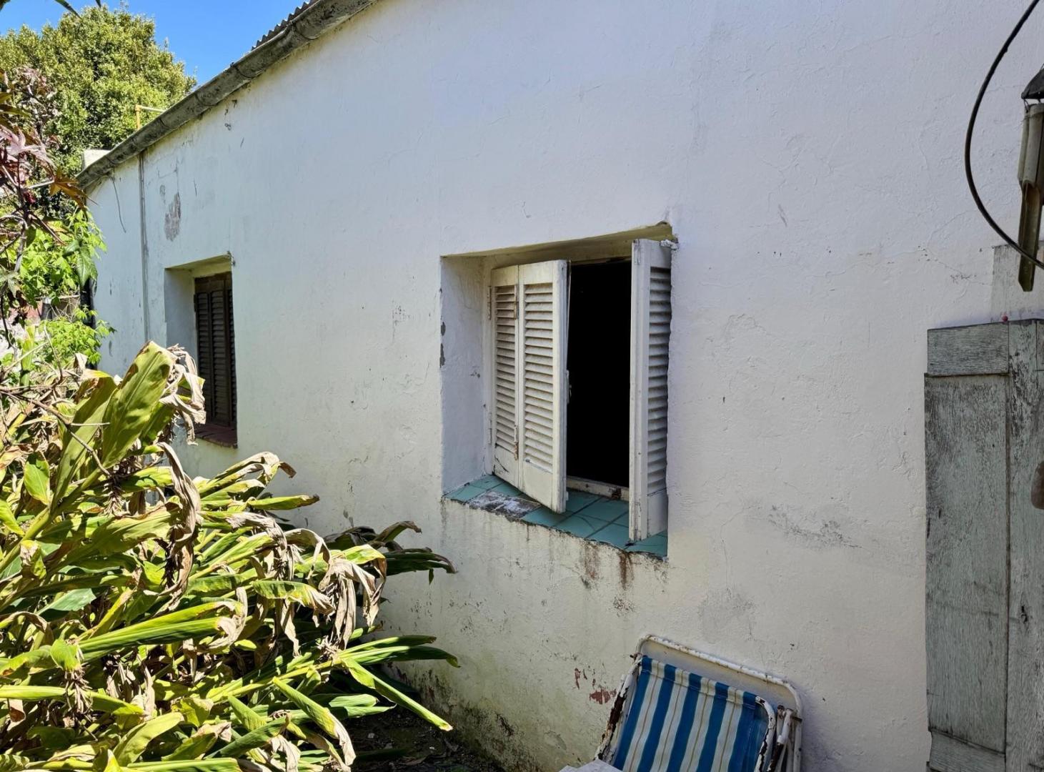 Foto de VENTA - Oportunidad de Inversión Casa 3 Ambientes a Reciclar - Barrio San José, imagen 2