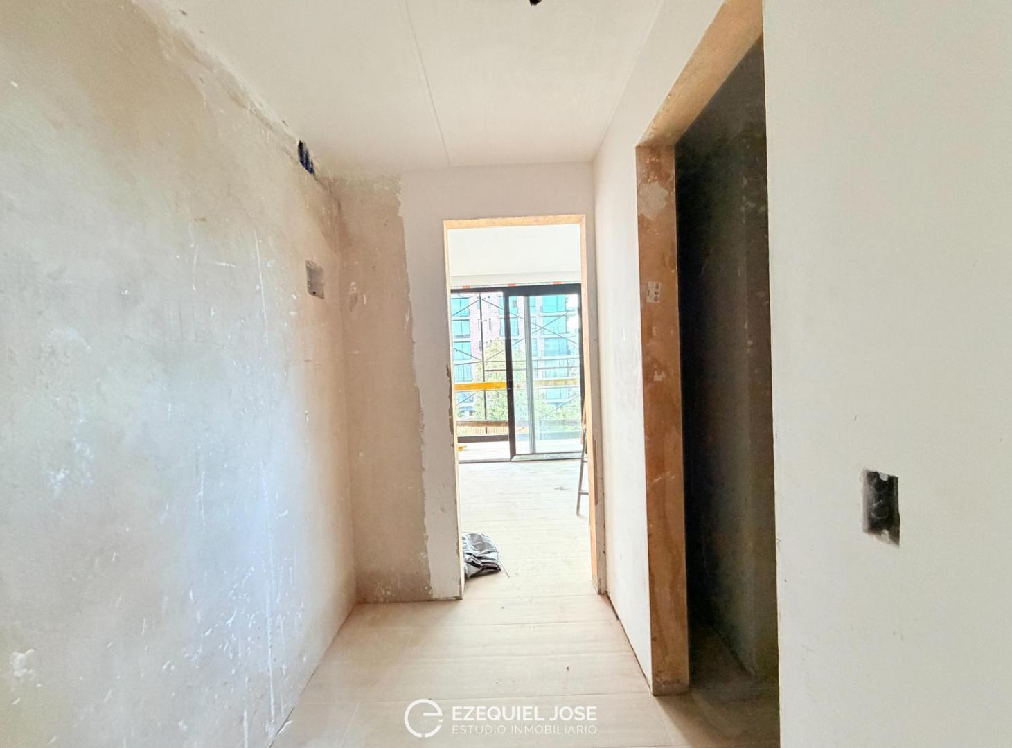 Foto de VENTA - 2 Amb. a Estrenar | Güemes | Balcón | Cochera y Baulera, imagen 3