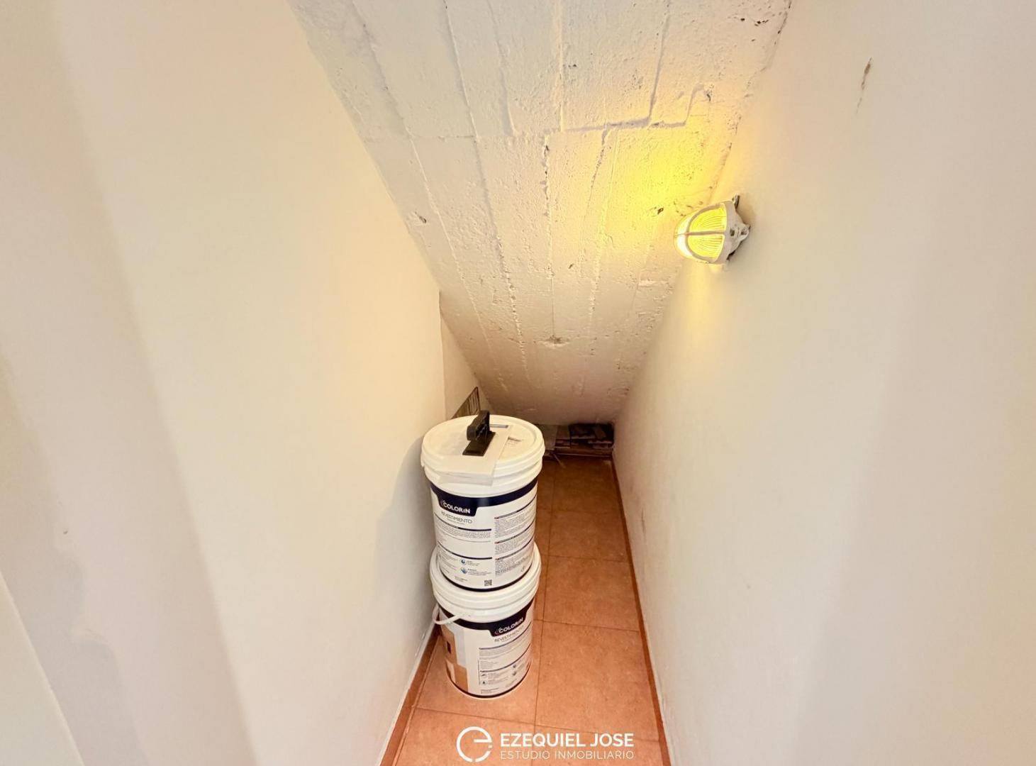 Foto de VENTA - PH 3 Ambientes c/Cochera y Patio - San Cayetano, imagen 3