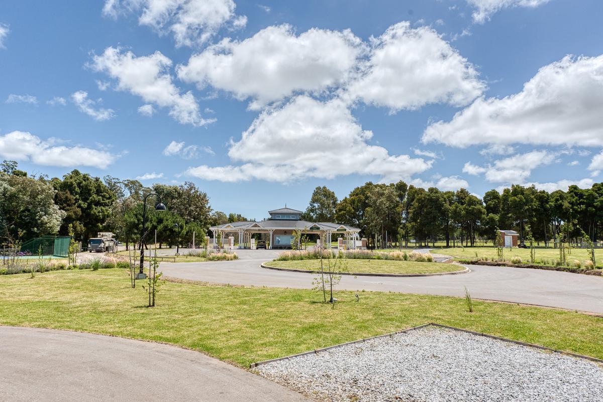 Foto de VENTA - Lote n 821m2 - Casonas del Haras, imagen 3