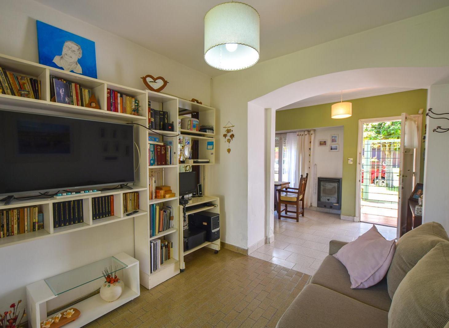 Foto de Casa 3 Ambientes Apta Crédito | Parque Quincho con Parrilla Garage, imagen 1