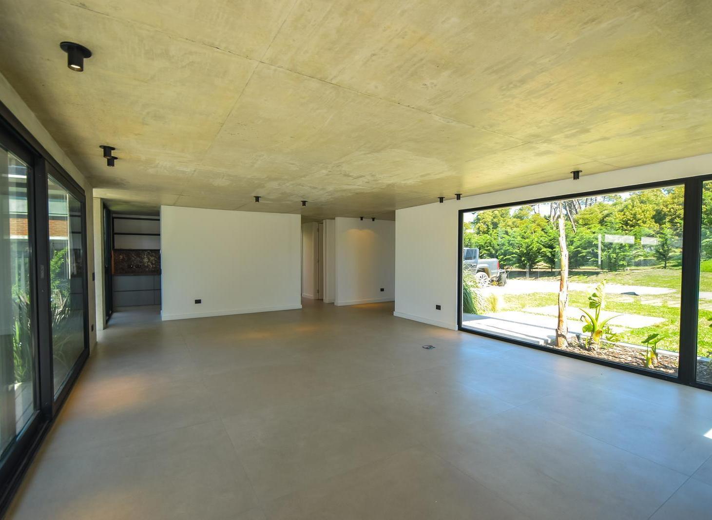 Foto de VENTA - Moderna Casa a ESTRENAR 4 Ambientes - Rumencó Joven, imagen 3