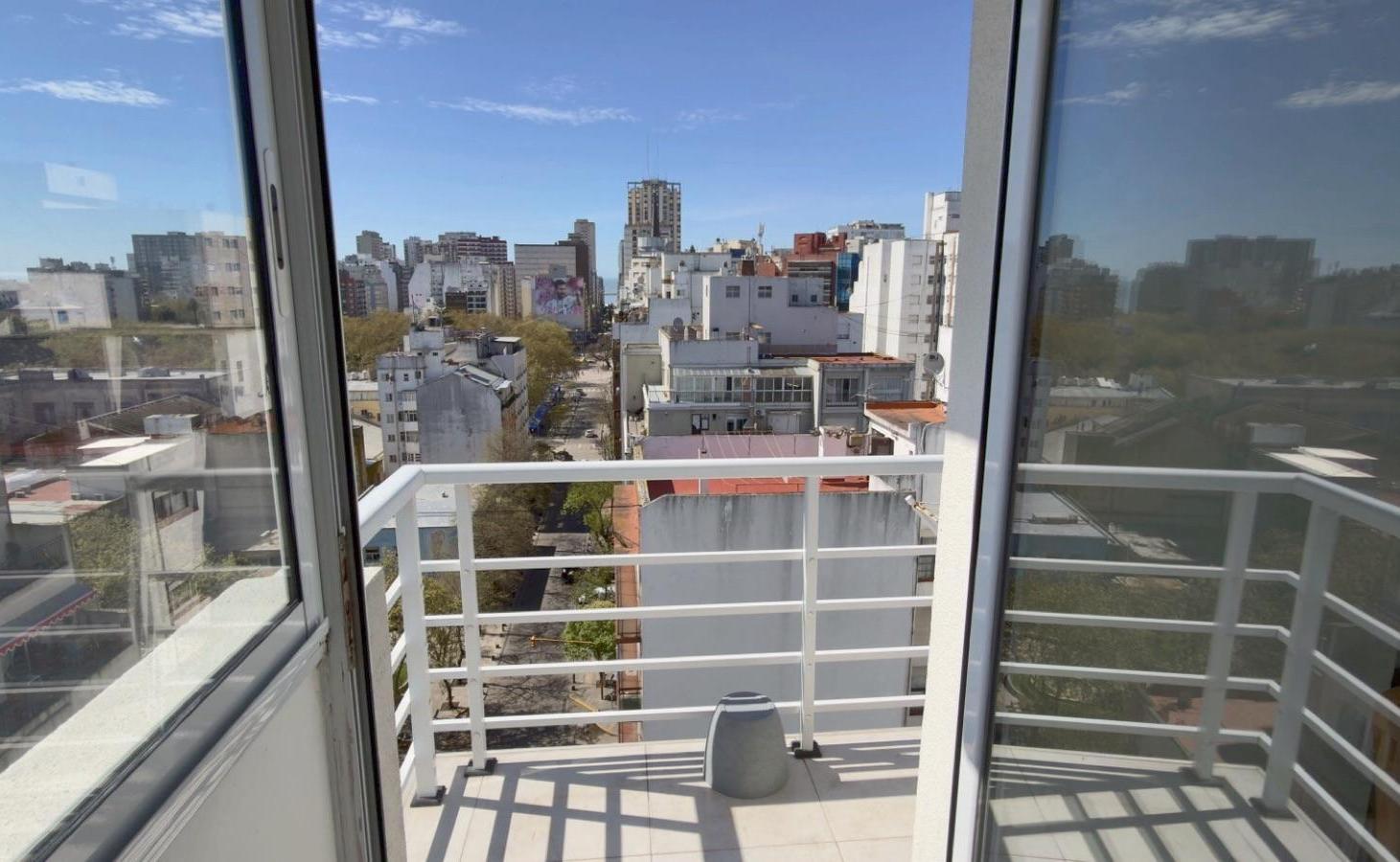 Foto de Departamento 2 Ambientes en Venta | 9° Piso al Frente Balcón Cochera, imagen 1