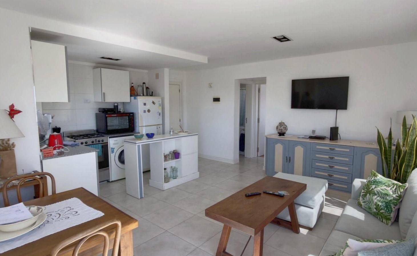 Foto de Departamento 2 Ambientes en Venta | 9° Piso al Frente Balcón Cochera, imagen 5