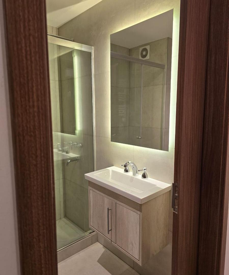 Foto de Monoambiente / Apto profesional / A ESTRENAR / Equipado / Flores 2 F, imagen 1