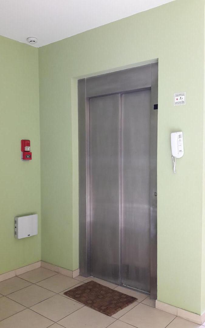 Foto de OPORTUNIDAD!! Venta de Monoambiente a cuadra y media de Av directorio, imagen 2
