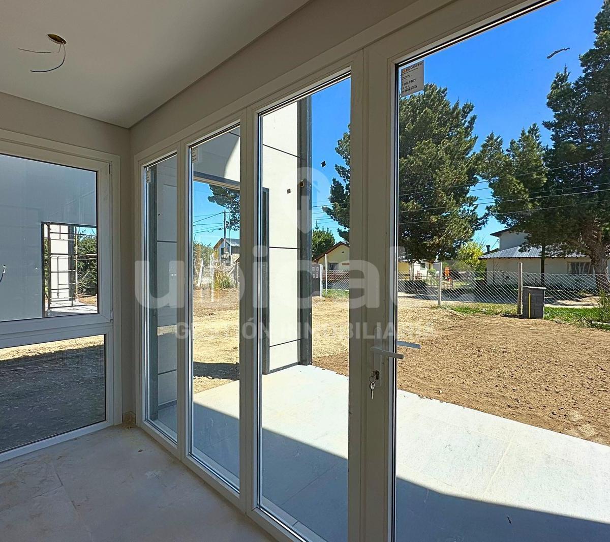 Foto de Casa amoblada a estrenar en Dina Huapi a 200 m del lago, imagen 4